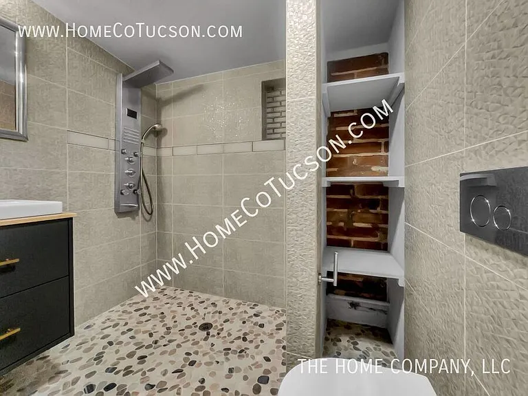 4535 E Fairmount St — Photo 16