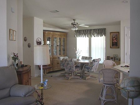 4th image of 521 Fleetwood St