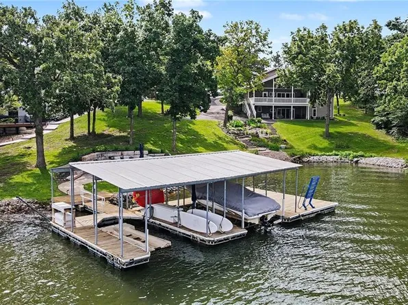 1066 Lake Viking Ter, Altamont, MO 64620