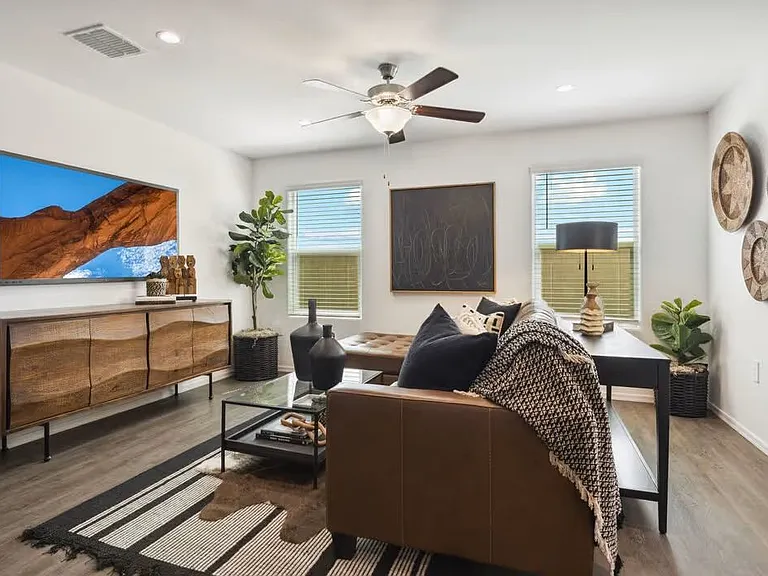 Solana Place at Carlton Commons — Photo 14