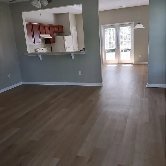 123 Alexander Way — Photo 2