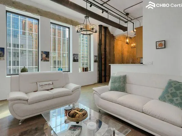 705 Main St, Houston, TX