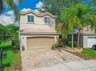 4040 Pine Ridge Ln, Weston, FL 33331