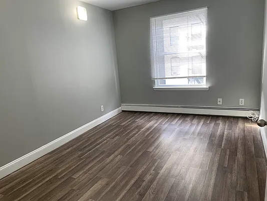Bedroom, photo 1
