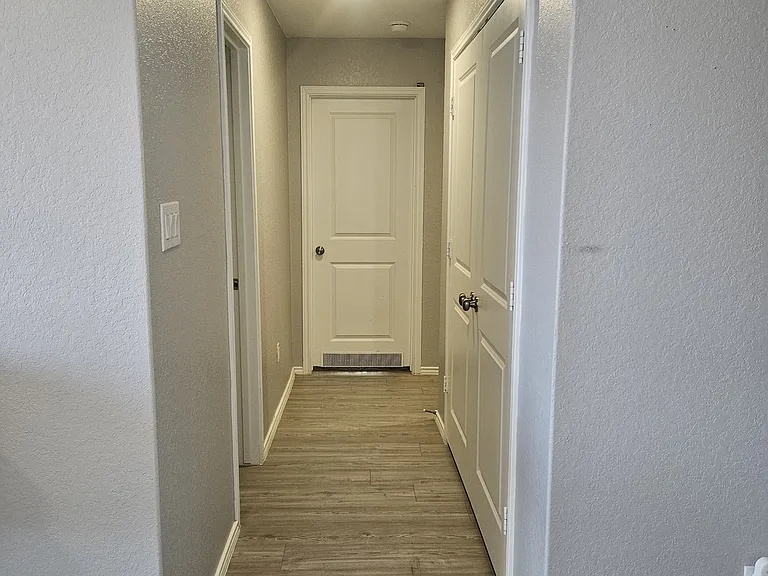 6855 Burgess Rdg — Photo 11