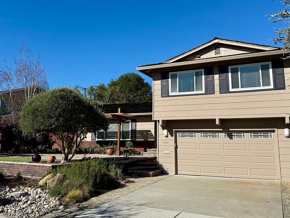 1st image of 1551 Guadalajara Dr