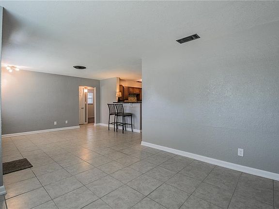 4th image of 4137 11th Ave N