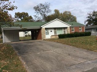 516 E Cedar Ave, Du Quoin, IL 62832