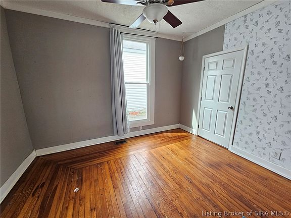 5th image of 716 E 7th Street