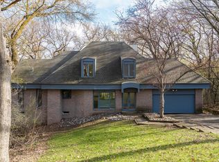 4513 Willow Oak Ln, Minnetonka, MN 55343