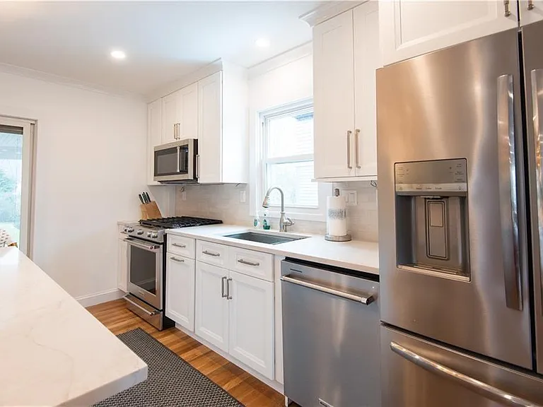 29 Fenner Ave — Photo 10
