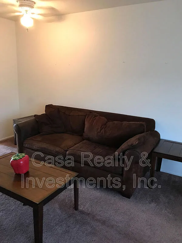 1 bed, 1.0 bath, $1,200 — Photo 1