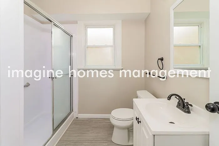 1735 Avonlea Ave — Photo 17