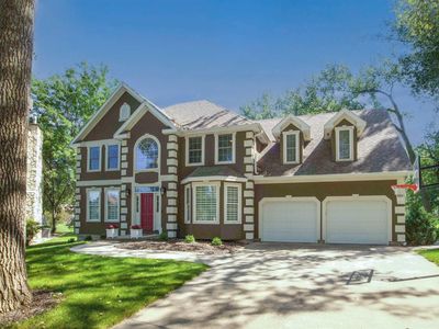 712 E Saint Andrews Cir, Dakota Dunes, SD, 57049