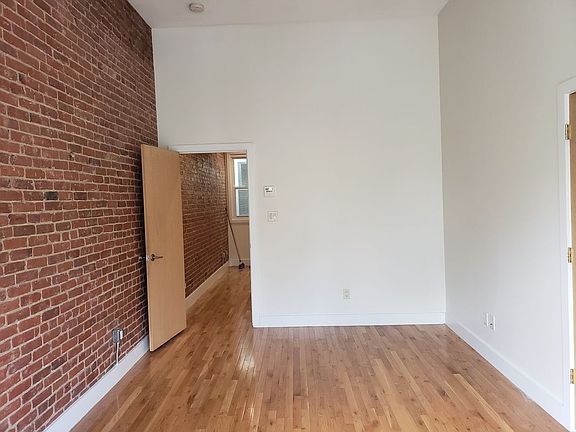 3rd image of 997A Lafayette Ave #3