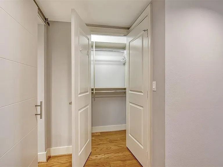 1350 Main St #903 — Photo 26