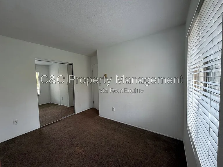 7099 Russan Ln — Photo 10