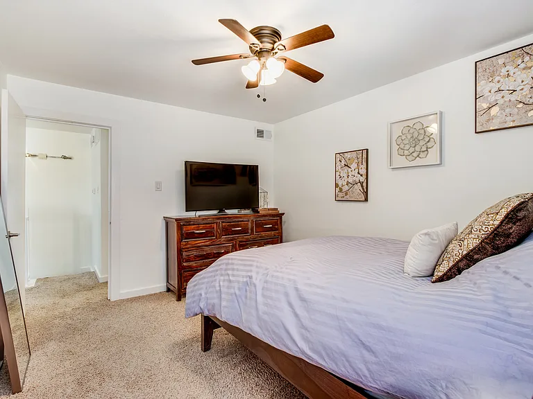 4777 Cedar Springs Rd #7P — Photo 20