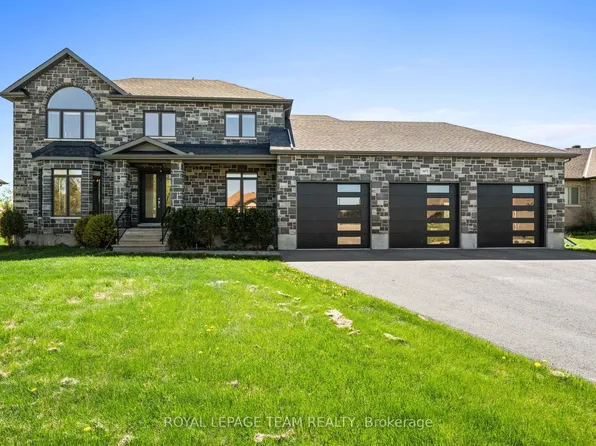 1472 Waters Edge Way, Ottawa, ON K4P 0C6