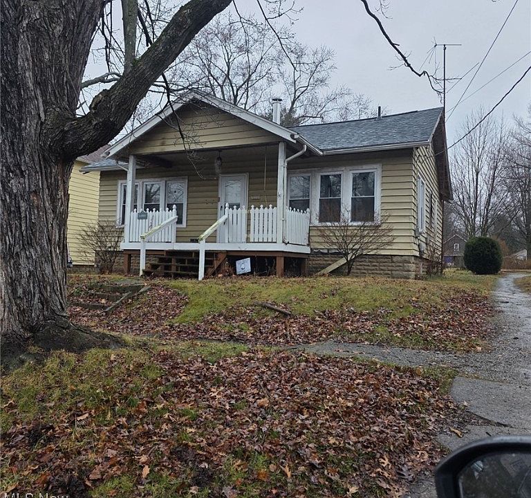1st image of 922 S Union Ave