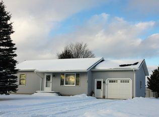 326 Ragen Bogen Dr, Gaylord, MI 49735