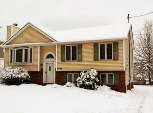 2497 Ridge Rd, South Park, PA 15129