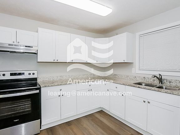 556795_005_wm_-_kitchen_12970216.jpg