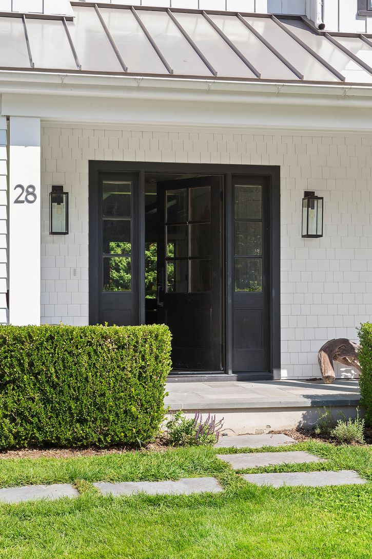  Contemporary farmhouse 