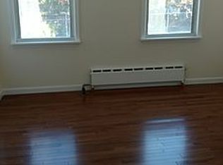 2048 35th St #2, Astoria, NY 11105