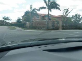 15560 SW 27th St, Miami, FL 33185