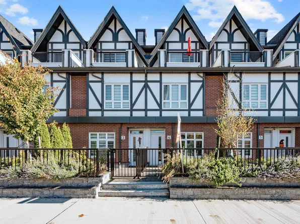 6988 Griffiths Ave #4, Burnaby, BC V5E 0B2