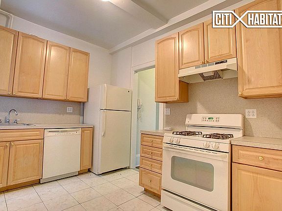 5th image of 250 W 104th St APT 33