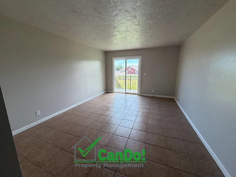 270 Carol Dr #1 — Photo 7
