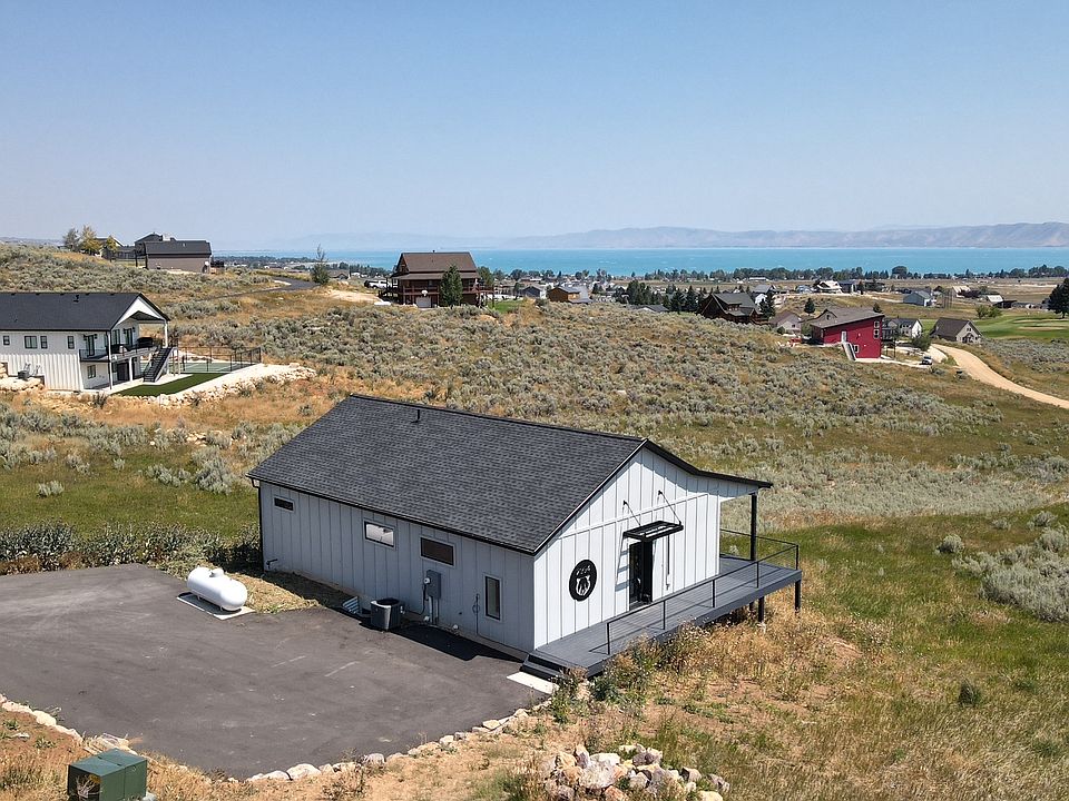 1st image of 2994 S Country Way W
