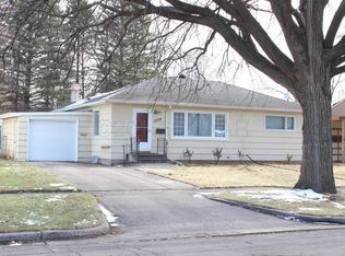 1304 17th St S, Moorhead, MN 56560