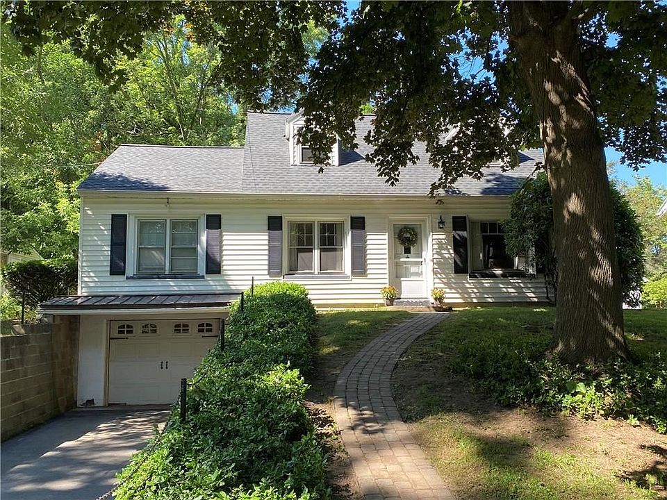 1st image of 194 Golf Ave