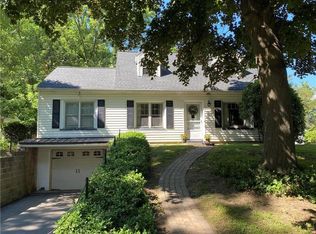 194 Golf Ave, Pittsford, NY 14534