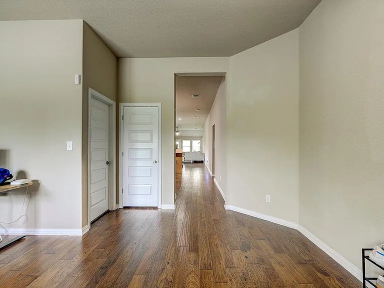 4140 Van Ness Ave — Photo 7
