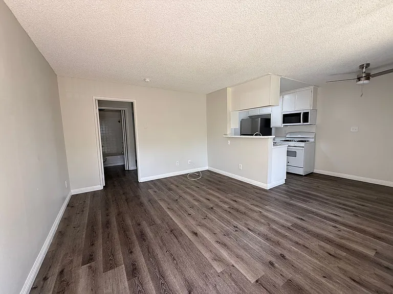 Lassen Carriage House LLC — Photo 19
