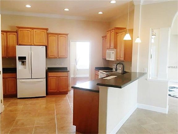 5th image of 331 Terranova Blvd