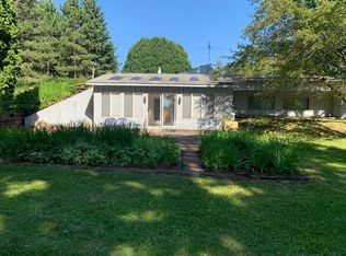 1516 Twin Springs Rd, Houlton, WI 54082