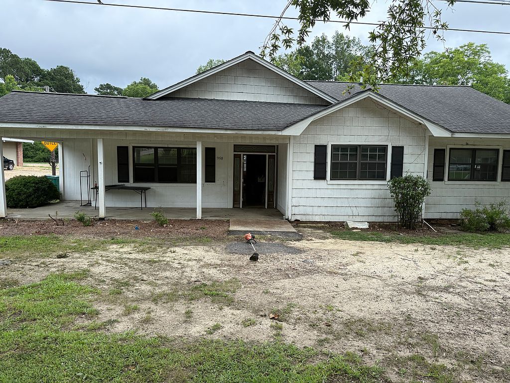 958 Dixie Creek Rd - Property Image