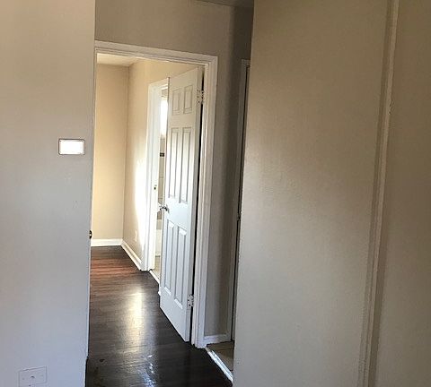 3rd image of 5302 Milner Rd