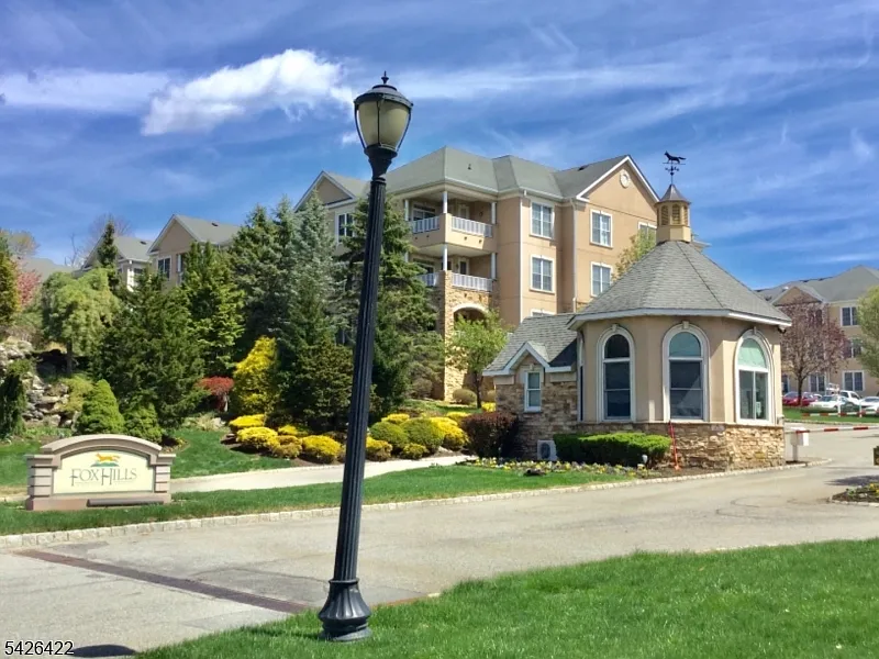 Building Photo - 2112 Clinton Ln #2112