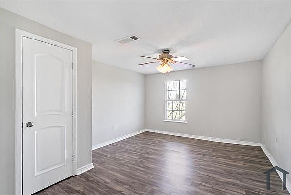 1st image of 3010 Jefferson Dr