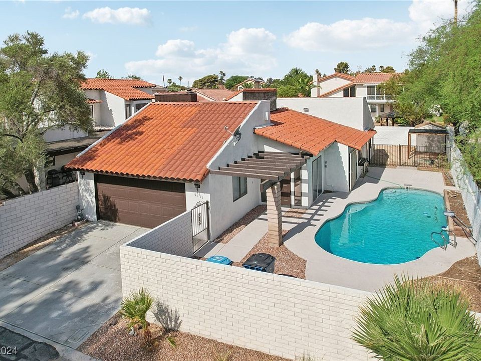 1st image of 5111 Tennis Court St W