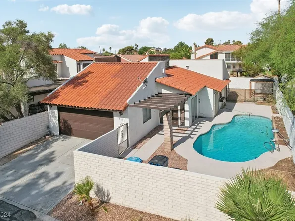 5111 Tennis Court St W, Las Vegas, NV 89120