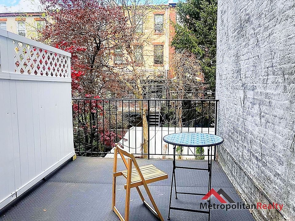 1st image of 605 6th St APT 2B