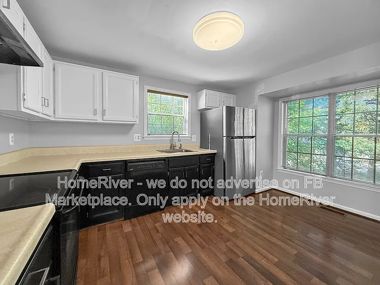 6478 Brickleigh Ct — Photo 8