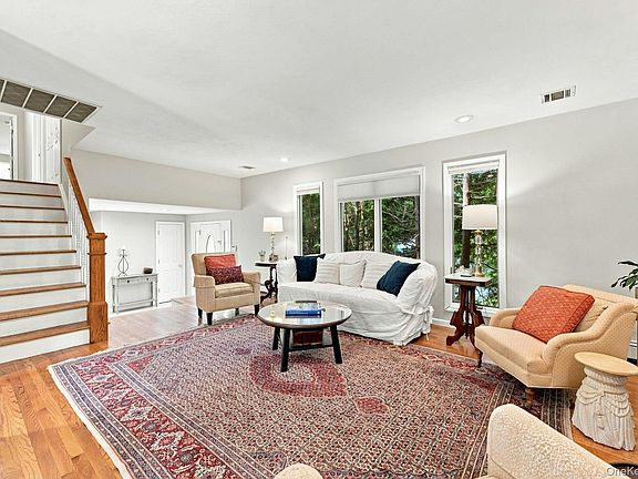 4th image of 11 Soundview Drive